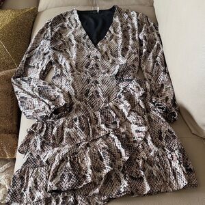 1 State chic  Long Sleeve Snake Print Dress - cross over. Size 8.